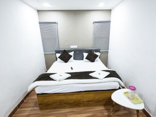 Daulatabad Hotel | Hotel Rosebeds Near railway station