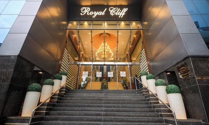 Kanpur Hotel | Hotel Royal Cliff