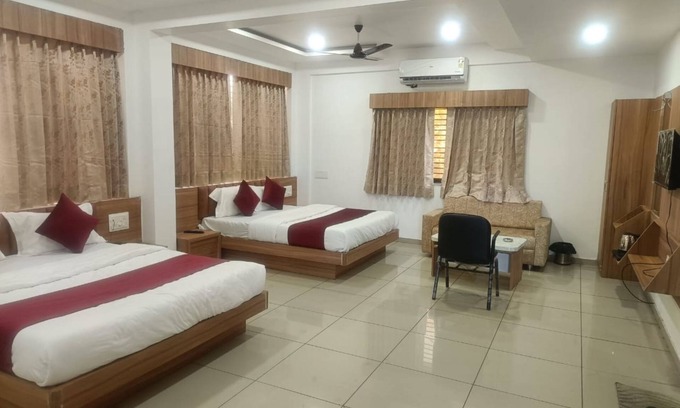 Nadiad Casa | Hotel Royal Palace in