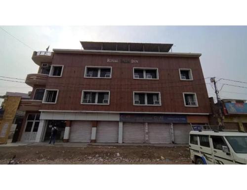 Faizabad Casa | Hotel Royal Palm Inn होटल रॉयल पाम इन्न