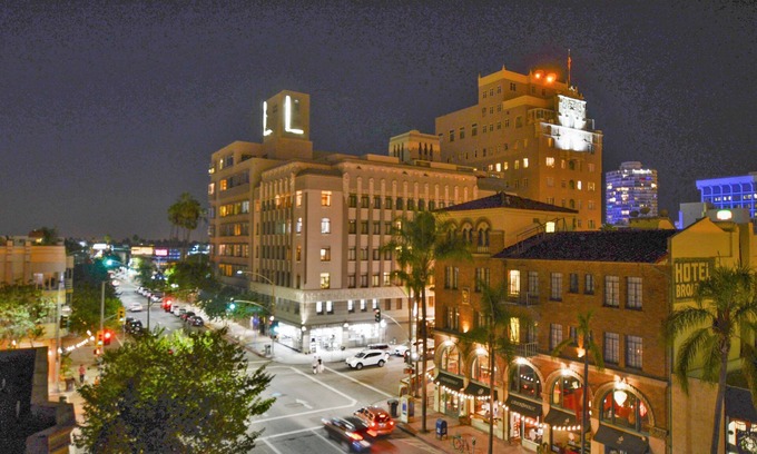 East Village Hotel | Hotel Royal