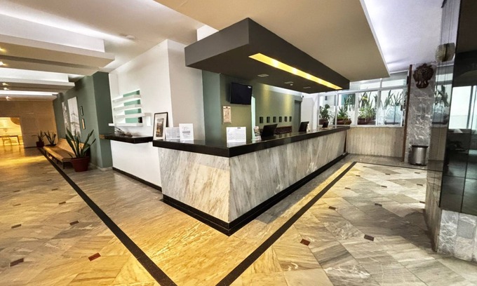 Ricardo Flores Magon Hotel | Hotel Royalty