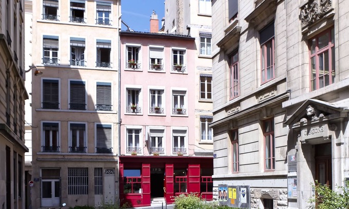 1st Arrondissement Hotel | Hotel Saint Vincent