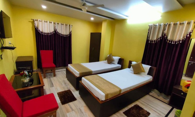 Rajgir Cama Y Desayuno | HOTEL SAKET PALACE