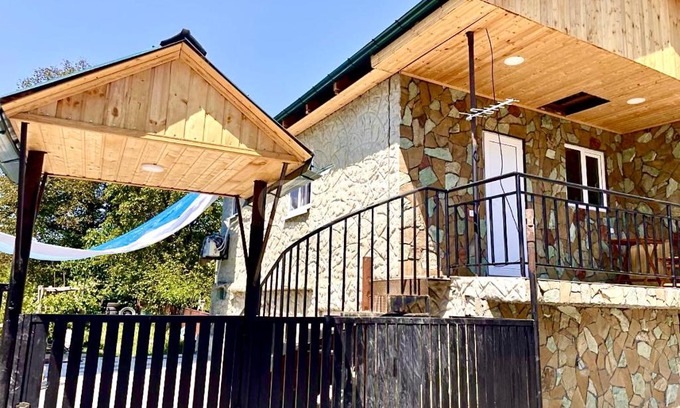 Ambrolauri Apartamento | Hotel Saketsia