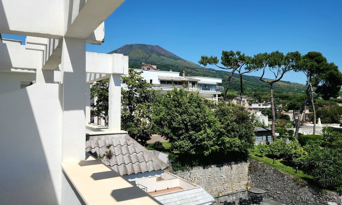 Torre del Greco Hotel | Hotel Sakura
