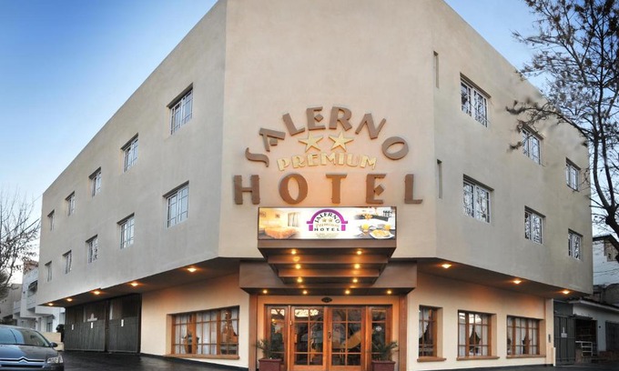 Villa Carlos Paz Hotel | Hotel Salerno