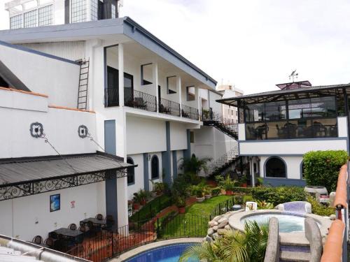 Amón Hotel | Hotel Santo Tomas/Historical Property