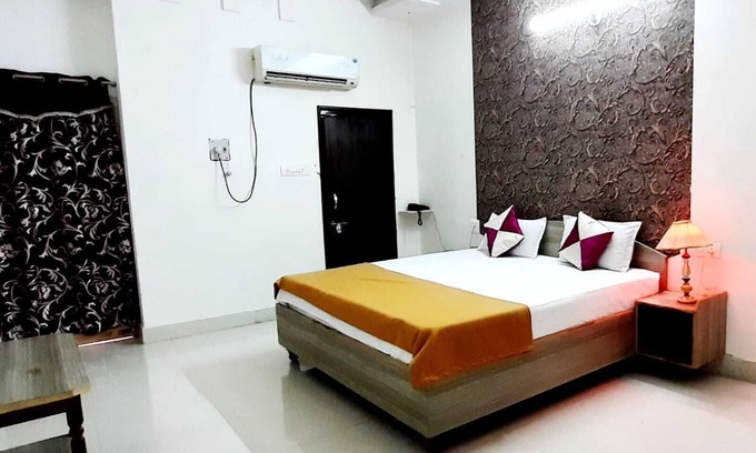 Paota Hotel | Hotel Santosh