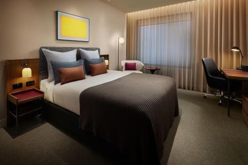 Old Delhi Casa | Hotel Sapphire Dlx 50 Meter From New Delhi Railway Station