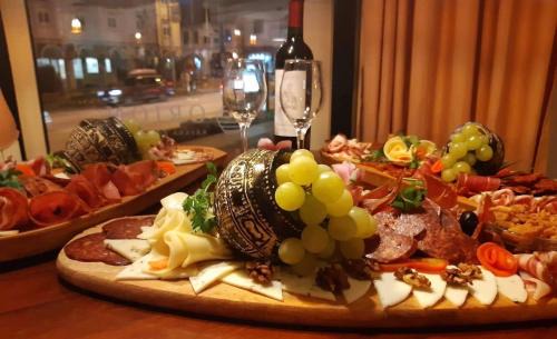 Vinkovci Hotel | Hotel Slavonija