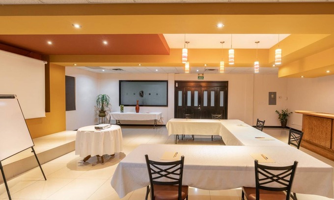 Chihuahua Hotel | Hotel Sntenario