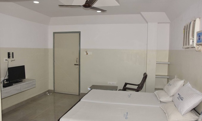 Vijayawada Hotel | Hotel Sree Vasudev