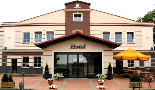 Wolica Hotel | Hotel Stajnia Wolica