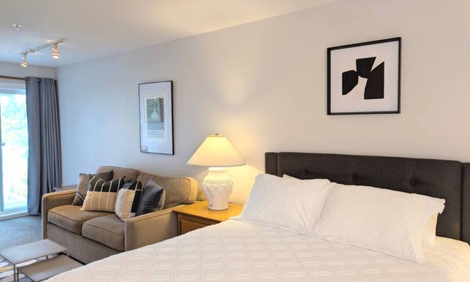 Regional District of Nanaimo Apartamento | Hotel-Style Studio @ Pacific Shores w/ full Resort access