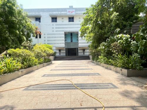 Ahmedabad Complejo | hotel Sun N Step Club