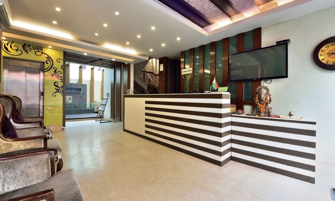 Karol Bagh Hotel | Hotel Taksh Inn