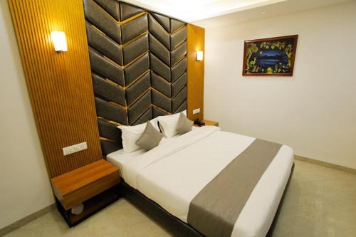 Indore Hotel | Hotel The Grand