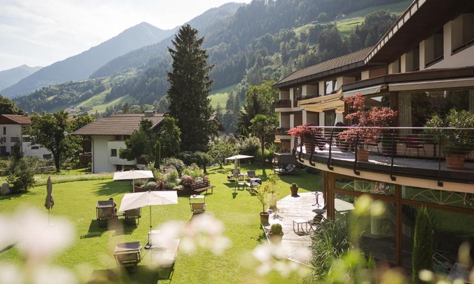 San Leonardo in Passiria Hotel | Hotel Theresia