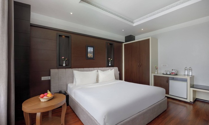 Jhapa Hotel | Hotel The Kingsbury