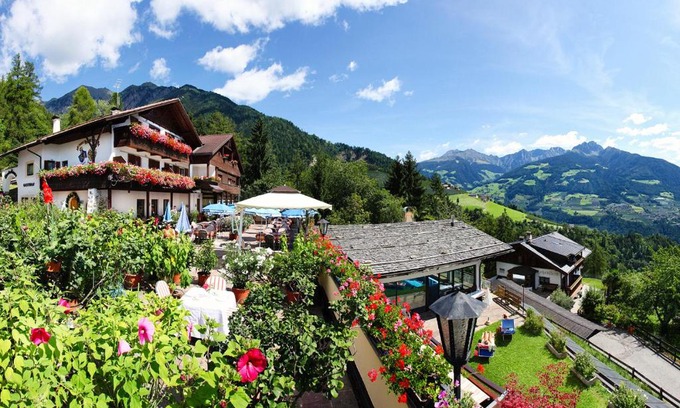 Tirolo Hotel | Hotel Tiroler Kreuz