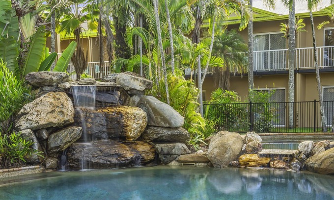 Cairns North Hotel | Hotel Tropiq