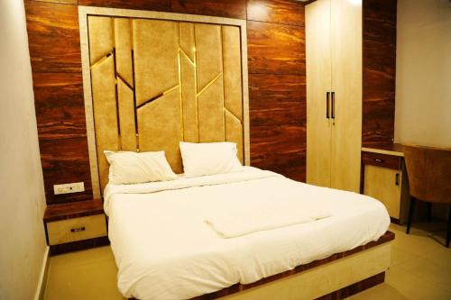 Vanasthalipuram Casa | Hotel Two Pine