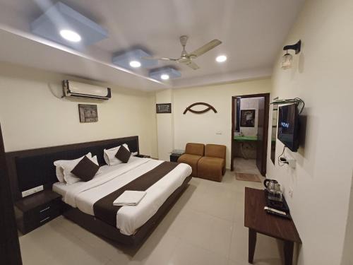 Sindhi Camp Hotel | Hotel V inn Sindhi Camp