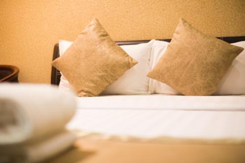 Kampung Haji Abdullah Hukum Hotel | Hotel Valenza