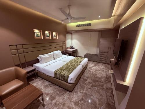 Kopar Khairane Hotel | HOTEL VARISHTTA - Koparkhairane - Navi Mumbai