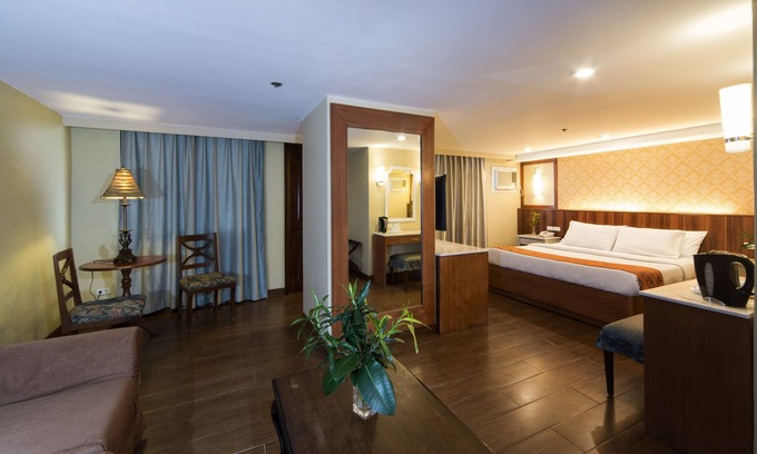 Baguio Hotel | Hotel Veniz Burnham