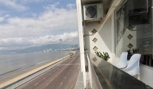 Quy Nhon Hotel | Hotel Vi-vu nhìn ra biển