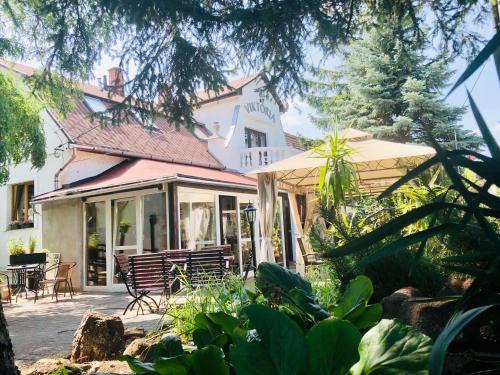 Balatonalmadi Casa | Hotel Viktória