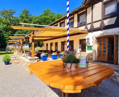Aerzen Hotel | Hotel Waldquelle - Baumhaushotel Aerzen