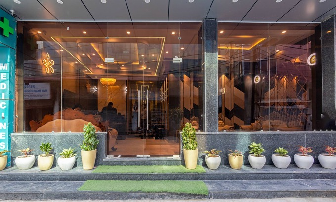 Mahipalpur Hotel | HOTEL WEST END