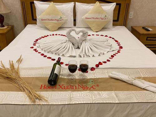 Tan Phu District Hotel | Hotel Xuân Ngọc