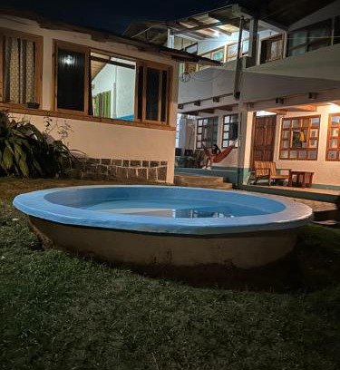 San Pedro La Laguna Hotel | Hotel y Rest. las Cristalinas