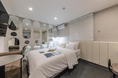 Guri Hotel | Hotel Yellow