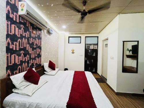 Delhi Hotel | Hotel Z Heart - Tughlakabad