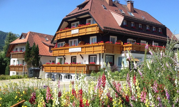 Hinterzarten Hotel | Hotel Zartenbach B&B