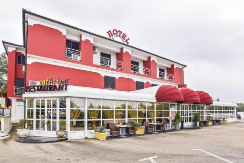 Plovanija Hotel | Hotel Zephyr - Plovanija
