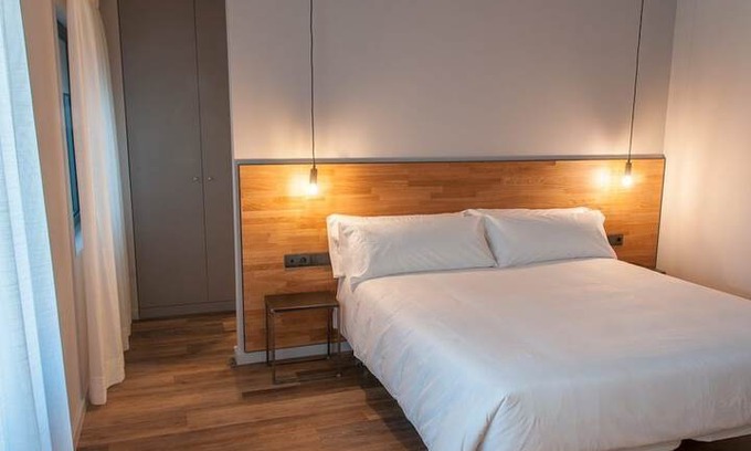 Sant Joan de Les Abadesses Hotel | Hotelet de Sant Joan
