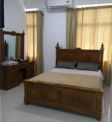 Kampung Gong Rengas Hotel | HotelNusantara