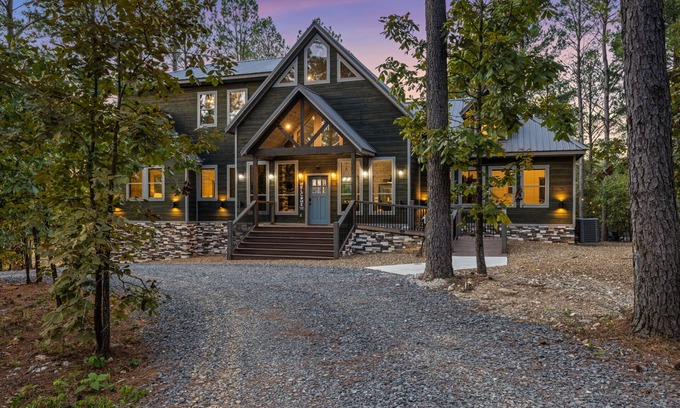 Broken Bow Cabina | HotTub/GameRm/Deck Kitchen/Playset/Dog OK