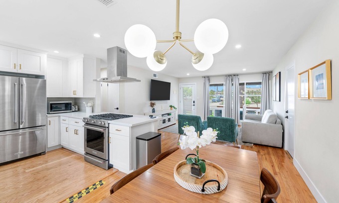 Serra Mesa Casa | HotTub & Luxury Home In the Heart of San Diego!