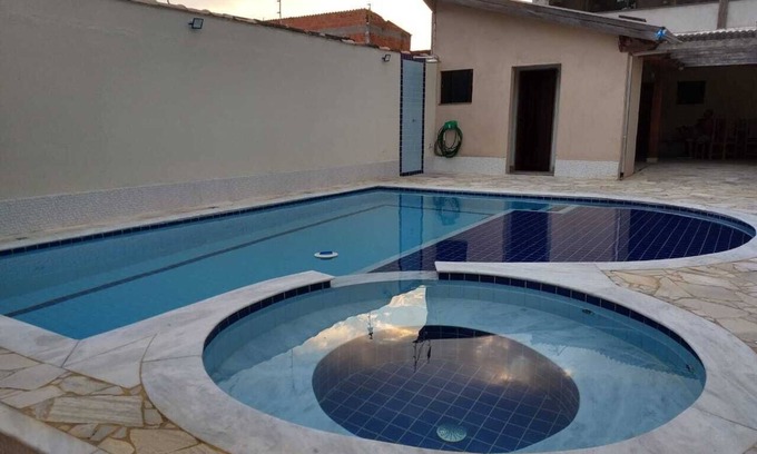 Martim de Sa Casa | House with Pool on Martim de Sá Beach