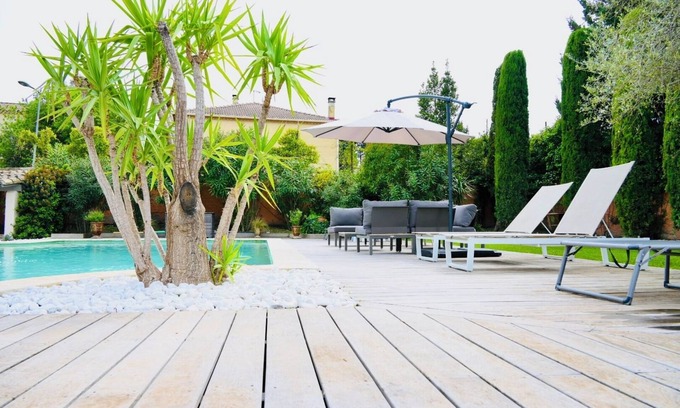Saint-Saturnin-les-Avignon Villa | House 400m² / 2 Swimming pools / St Saturnin
