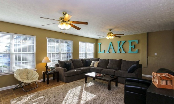 Leesburg Casa | House #07 Southern Manor (no pets) Private Pier