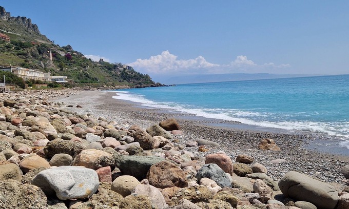 Santa Teresa di Riva Casa | HOUSE 1 MINUTE FROM THE SEA, 8 KM FROM TAORMINA 30 KM FROM THE HIGHEST POINT OF ETNA