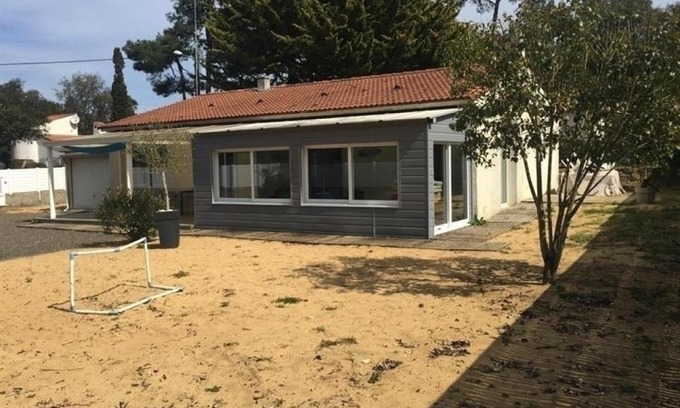 Longeville-sur-Mer Casa | HOUSE 11 personnes Location Maison Longeville-sur-Mer, 6 pièces, 11 personnes.